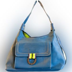 Tommy Hilfiger purse in very good condition